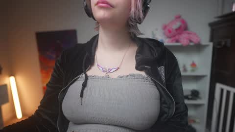 Snapshot of krystalsyxx chatting on February 2, 6:42 pm Krystal Syx online show from February 2, 6:42 pm