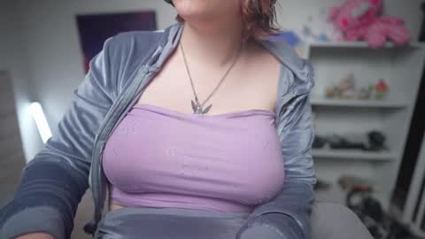 Snapshot of krystalsyxx chatting on March 11, 3:37 am Krystal Syx online show from March 11, 3:37 am