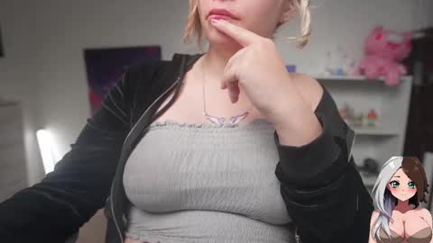 Snapshot of krystalsyxx chatting on September 27, 10:59 pm Krystal Syx online show from September 27, 10:59 pm