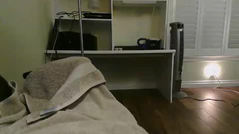 Snapshot of kt12369 chatting on December 17, 7:25 am Kevin online show from December 17, 7:25 am