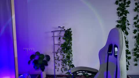 Eileen online show from June 6, 9:47 am