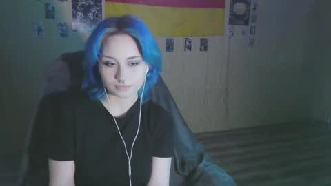 Alice online show from December 19, 6:48 pm