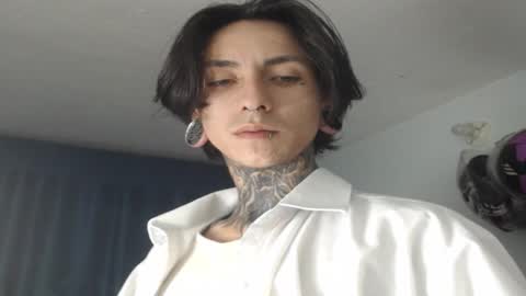 kuregari_xs online show from November 28, 8:39 am