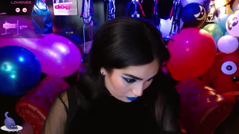 Fetiche Woman online show from September 13, 9:36 pm