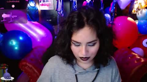 Fetiche Woman online show from September 15, 10:43 pm