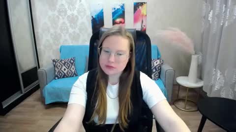 Snapshot of kuri_u chatting on January 7, 11:56 am kuri_u online show from January 7, 11:56 am