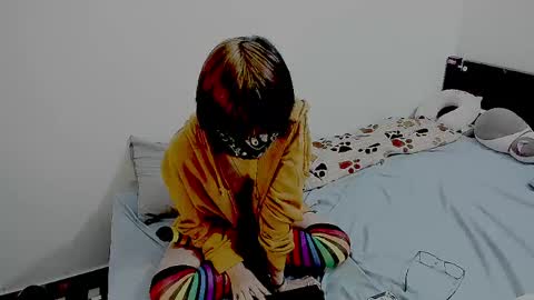 Snapshot of kurtabyss chatting on April 11, 7:45 am Kurt online show from April 11, 7:45 am