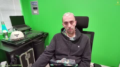 kuruptxxx online show from January 19, 6:00 pm