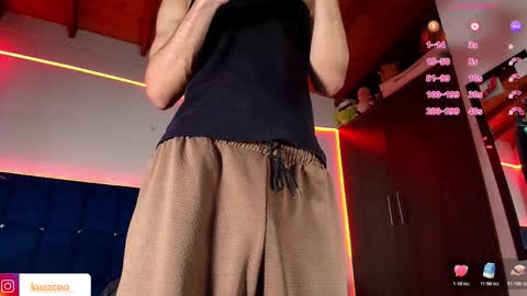 kuzzcoo online show from October 24, 11:34 pm