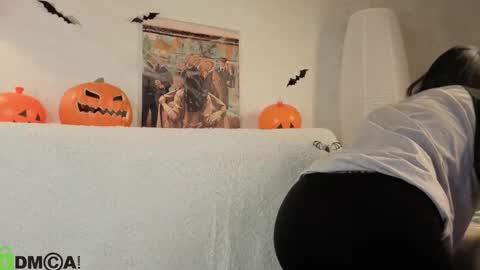 Kvetachka Thu-Sun 0900am-1500pmGTM2 online show from October 29, 1:19 am