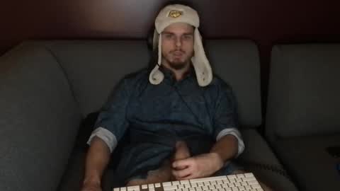 Snapshot of kxng222 chatting on December 3, 6:10 am kxng222 online show from December 3, 6:10 am