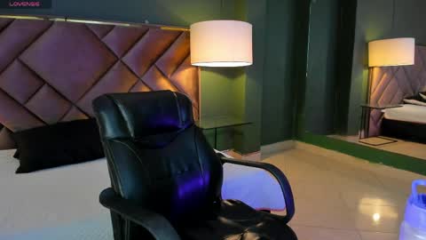 kya_wild online show from April 12, 5:01 am