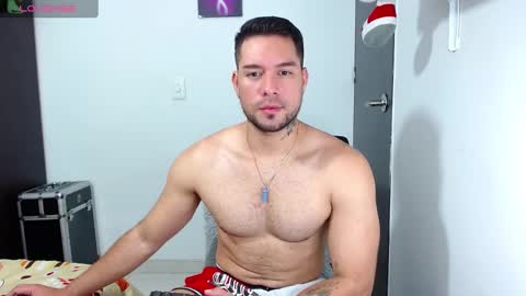 Snapshot of kyle_wilson_ chatting on March 1, 4:15 am Kyle Wilson   Follow me online show from March 1, 4:15 am