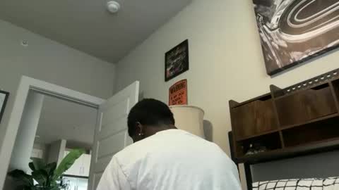 Kyle Kickstand online show from November 16, 10:37 pm