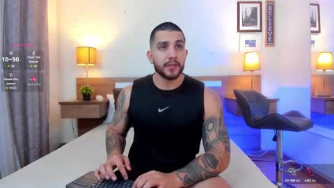 kylenorth_ online show from September 23, 1:19 am