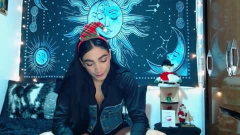 kylie online show from December 26, 9:37 pm