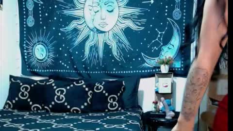 kylie online show from October 10, 8:19 pm