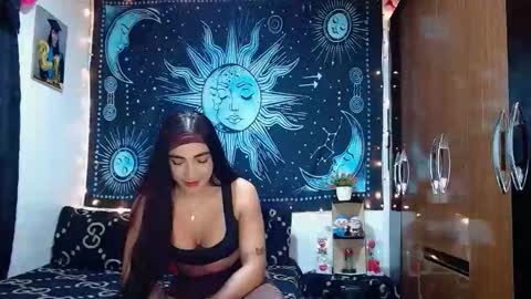 kylie online show from February 10, 9:19 pm