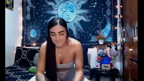 kylie online show from June 17, 10:21 pm