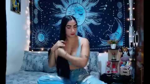 kylie online show from July 13, 9:06 pm