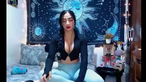 kylie online show from July 23, 11:35 pm