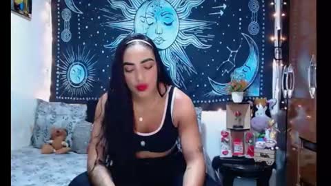 kylie online show from July 27, 10:50 pm