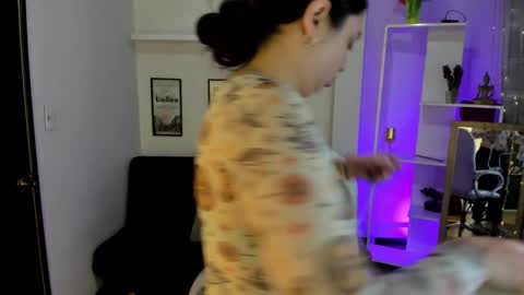 kylie online show from September 10, 1:22 pm