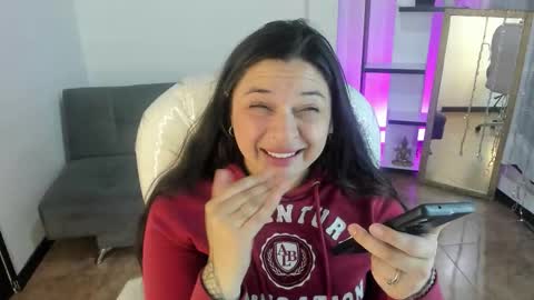 kylie online show from February 14, 1:19 pm