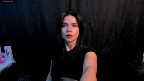 submissive demon Please help me to reach 500 thumbs up online show from December 22, 2:17 am