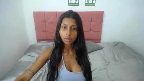 Snapshot of kylie_hot34 chatting on January 9, 11:24 pm kylie_hot34 online show from January 9, 11:24 pm