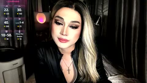 Snapshot of kylie_iyutera chatting on December 22, 1:23 am kylie online show from December 22, 1:23 am
