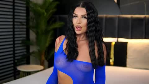 Kylie online show from April 9, 7:41 pm