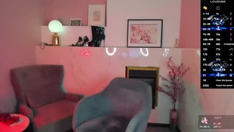 Snapshot of kylie_mellow chatting on October 12, 5:39 am Kylie online show from October 12, 5:39 am