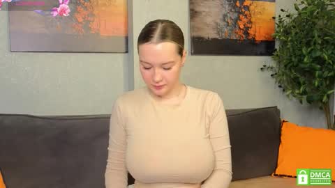 Snapshot of kylie_moss chatting on October 6, 11:29 am Anna online show from October 6, 11:29 am