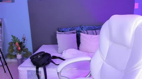 Kylie Reyes  online show from December 20, 7:39 pm