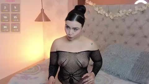 Snapshot of kylie_river chatting on April 25, 11:35 am Kylie online show from April 25, 11:35 am
