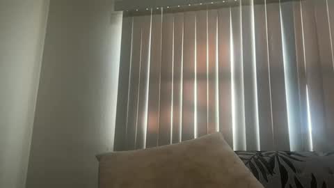 Snapshot of kylie_star30 chatting on April 17, 1:08 am kylie_star30 online show from April 17, 1:08 am