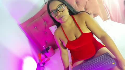 kylie Sttel online show from May 18, 6:03 pm