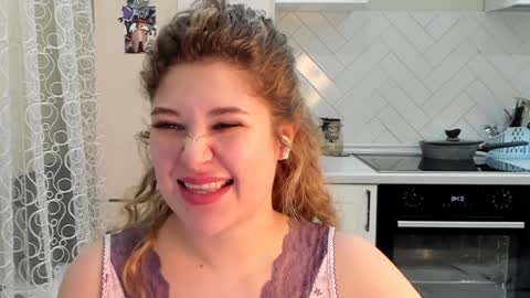 Snapshot of kylieblond chatting on January 20, 10:48 pm Din online show from January 20, 10:48 pm