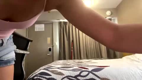 Kylie online show from September 21, 4:41 pm