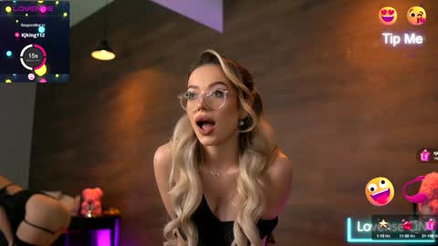 Kylie online show from January 21, 9:04 pm