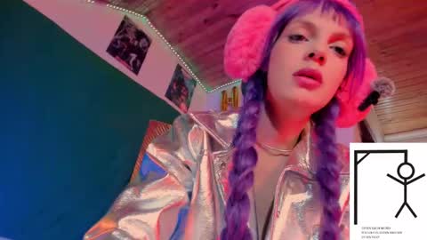   online show from September 12, 11:15 pm