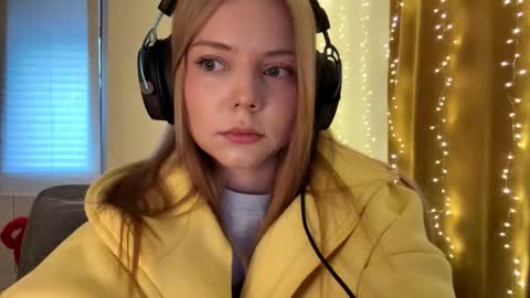 Emilia online show from March 30, 4:19 pm