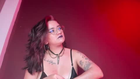 K Y L I E online show from September 30, 8:14 pm