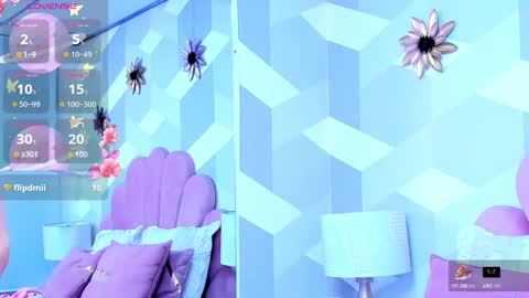 Kylie jl online show from March 7, 1:09 am