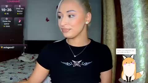 kylie online show from November 11, 8:25 am