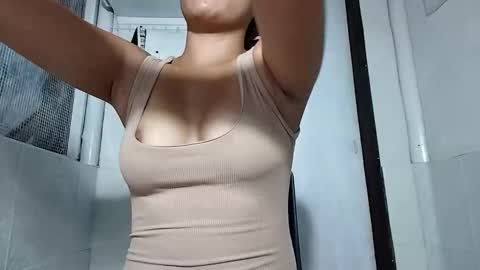 Snapshot of kyliexx98 chatting on December 5, 1:58 am kylie online show from December 5, 1:58 am