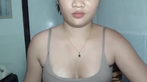 Snapshot of kyliexx98 chatting on January 15, 12:21 pm kylie online show from January 15, 12:21 pm