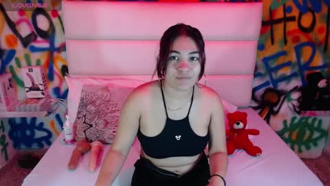 Kylie online show from February 3, 12:03 pm