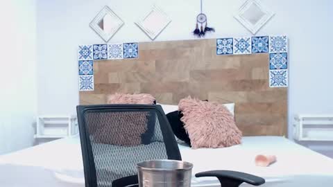 Kylie online show from March 9, 4:55 pm